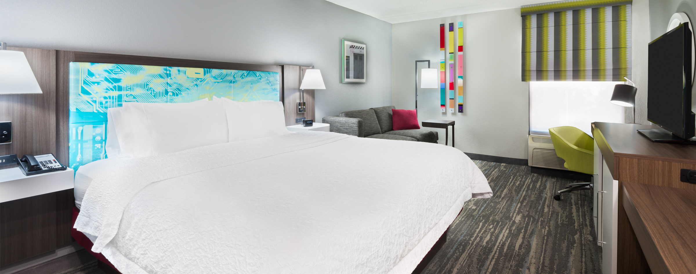 King bedroom at Hampton Inn Ellenton